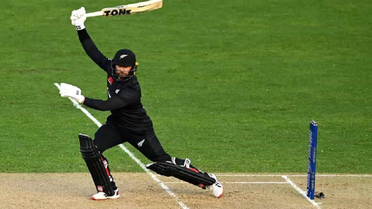 IND vs NZ 3rd ODI : जिद्दीला सलाम, हार नाय मानली, पेन किलर घेऊन भारताविरुद्ध ठोकलं शतक