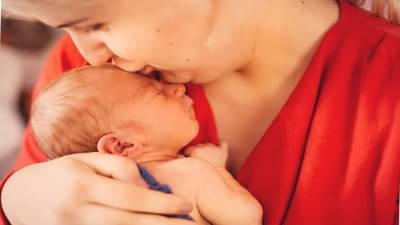 Kangaroo Care : कांगारू केअर म्हणजे काय ? आई आणि नवजात बाळाला कसा होतो फायदा ? जाणून घ्या सर्वकाही