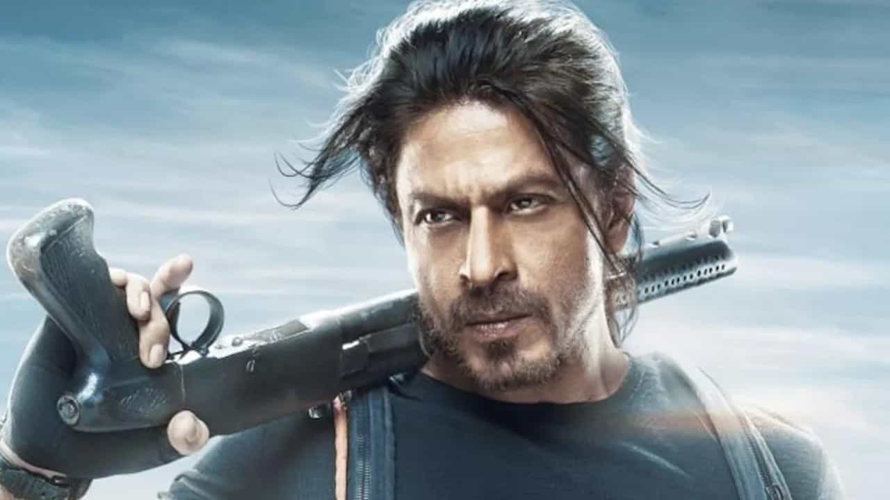 ॲसिड हल्ल्याने पीडित महिलांसाठी शाहरुख खान याच्या चाहत्याचा मोठा निर्णय
