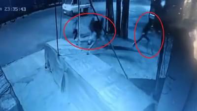 मामेभावाने आतेभावाला या कारणावरुन चाकूने भोसकलं, कारणं ऐकून तुम्हाला धक्काच बसेल, सीसीटीव्ही आलं समोर