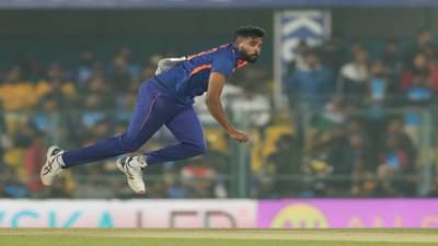 ICC ODI Rankings : मोहम्मद सिराज याचा वर्ल्ड क्रिकेटमध्ये धमाका, ठरला जगातील नंबर वन बॉलर