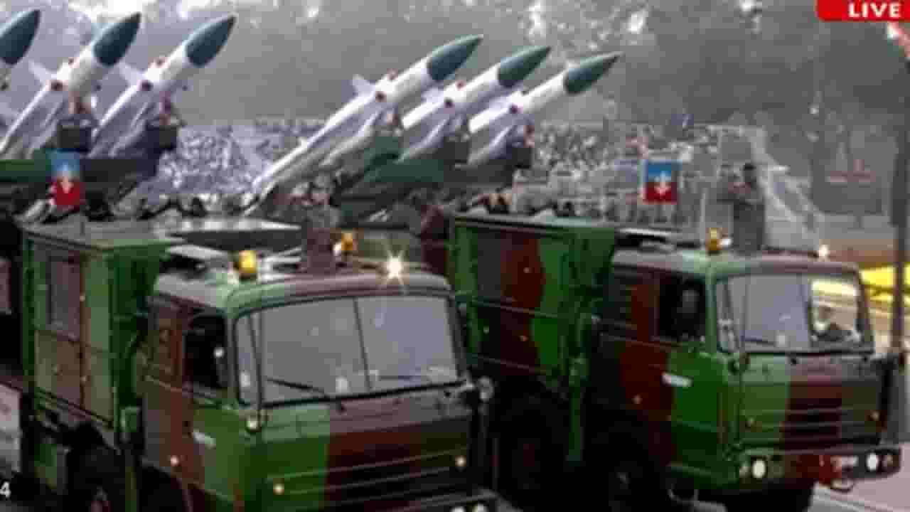 Republic Day : कर्तव्यपथावर झळकली भारताच्या सामरिक ताकद Republic Day : कर्तव्यपथावर झळकली भारताच्या सामरिक ताकद