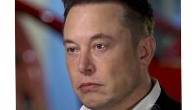 एलन मस्क यांनी ट्विटर वरील नाव बदलताच सोशल मीडियावर memes!