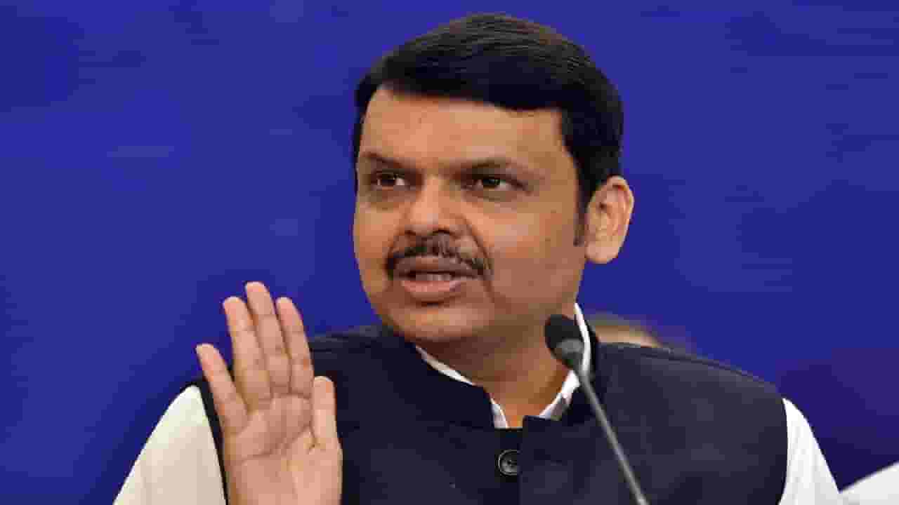 नागपूरची जागा भाजपनं लढवली असती तर.. काय म्हणाले देवेंद्र फडणवीस? नागपूरची जागा भाजपनं लढवली असती तर.. काय म्हणाले देवेंद्र फडणवीस?