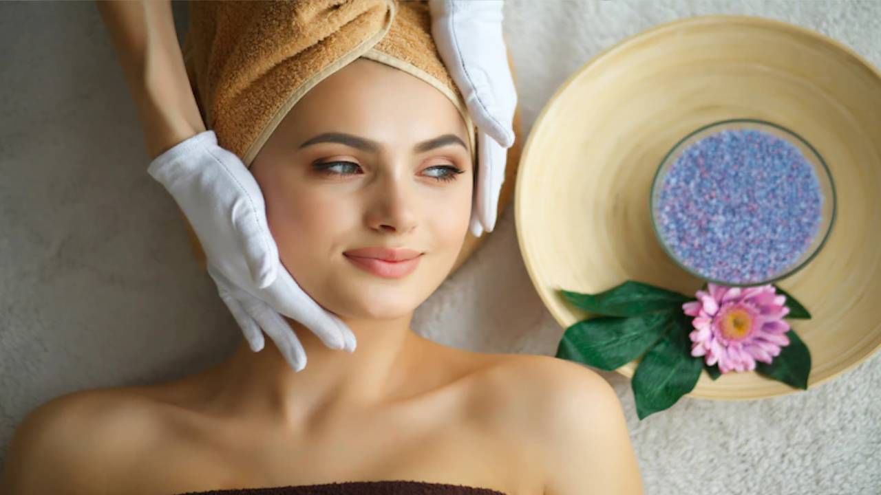 Oily Skin Care Tips : हिवाळ्यात 'अशी घ्या' तेलकट त्वचेची काळजी, अशी मिळेल नैसर्गिक चमक!