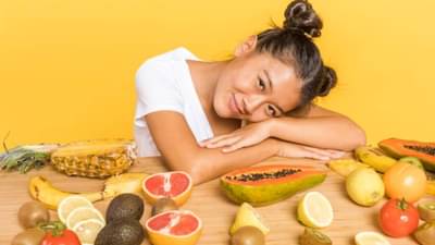 फळं आणि भाज्यांची सालं डायरेक्ट कचरापेटीत टाकण्याआधी पु्न्हा विचार करा, या सालांमुळे मिळते त्वचेला चमक !