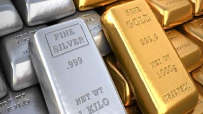 उच्चांकानंतर सोने, चांदी स्वस्त, खरेदीसाठी योग्य वेळ आहे का?