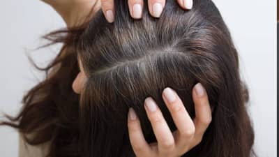 ना हेअर डाय ना मेहेंदीची गरज.. या नैसर्गिक उपायांच्या मदतीने रंगवा तुमचे केस