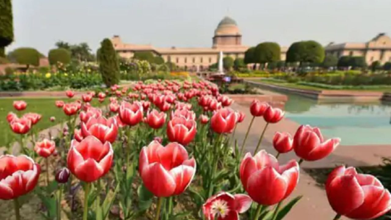 Mughal Garden Renamed दिल्लीतील प्रसिद्ध मुघल गार्डनचं अखेर नाव बदललं