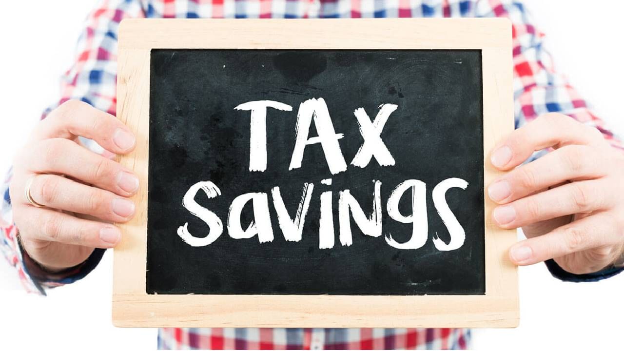 Tax Saving Tips : 10 लाखांपेक्षा जास्त कमाई, तरीही एक रुपयाही कर द्यायचा नाही! मग हे वाचाच