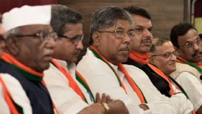 हे सरकार केवळ नाममात्र;राष्ट्रवादीच्या नेत्यानं शिंदे-फडणवीस सरकारवर टीका