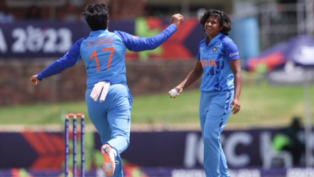 U-19 WC Final : कंजूस गोलंदाजीने भारताला बनवलं वर्ल्ड चॅम्पियन, कोण आहे तितास साधु?