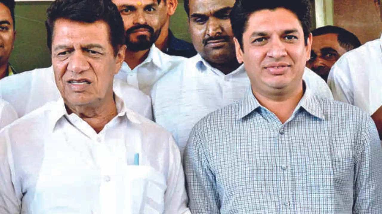 सत्यजित यांचे वडील सुधीर तांबे मतदानासाठी पोहोचले, भाजपच्या पाठिंब्यावर काय म्हणाले?