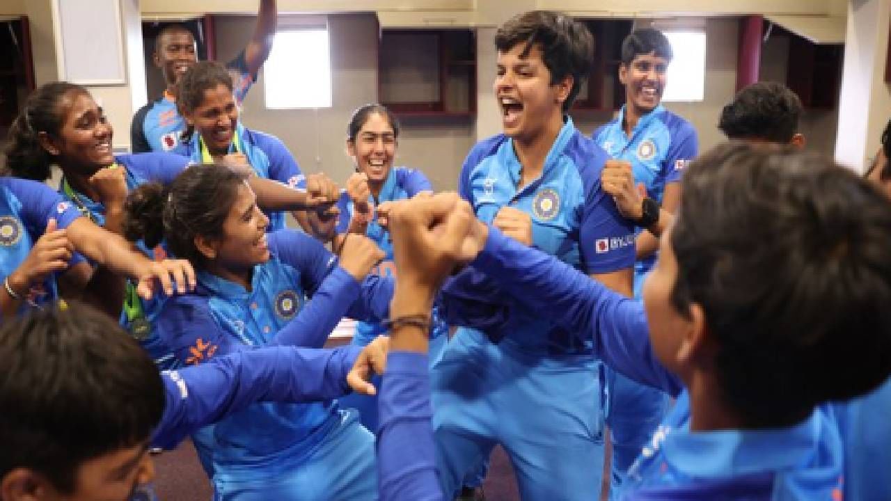 WOMEN IPL मध्ये 'या' 4 महिला क्रिकेटपटूंवर पडणार पैशांचा पाऊस, फ्रेंचायजींमध्ये लागणार स्पर्धा