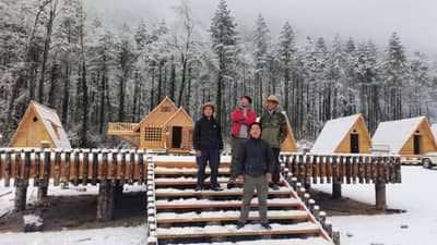 स्विर्त्झंलँड फिकं पडावं असं निसर्गरम्य आहे हे ठीकाण, मंत्र्याने टाकले फोटो ट्वीटरवर