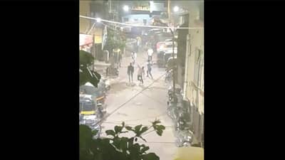 Pune : पुण्यात तरुणांचा धुडगूस सुरूच, येरवडा भागात दोन गटात दगडफेक, दारूच्या बाटल्या फोडल्या...
