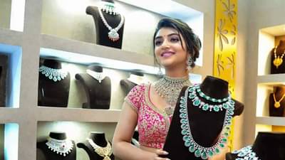 Gold Silver Rates : बजेटपूर्वी सोन्याच्या किंमती भडकल्या, चांदीही वधारली, काय आहे आजचा भाव?