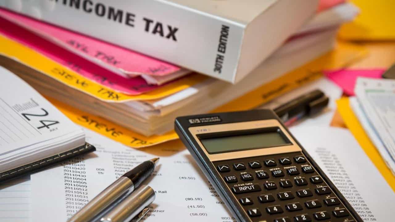 इनकम टॅक्सची मर्यादा वाढवणार का ?
