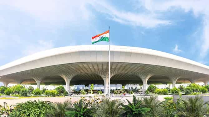 Mumbai Airport : विमानतळावर मराठी पाट्या लावा; हायकोर्टात जनहित याचिका दाखल