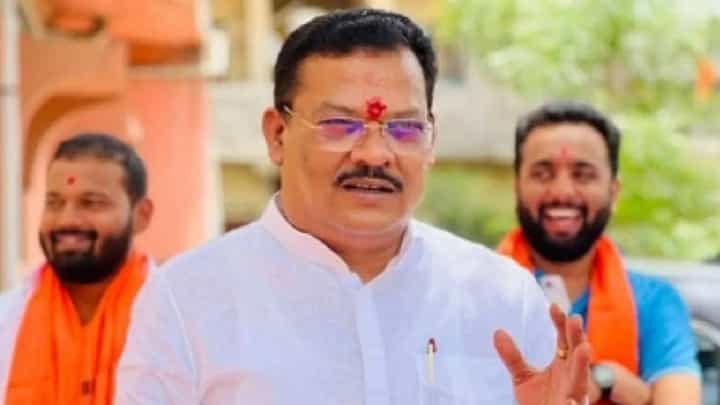 औरंगाबादचं नाव बलण्याचं श्रेय केवळ 'या' दोनच लोकांचं; संजय शिरसाठ यांचा मोठा दावा औरंगाबादचं नाव बलण्याचं श्रेय केवळ 'या' दोनच लोकांचं; संजय शिरसाठ यांचा मोठा दावा