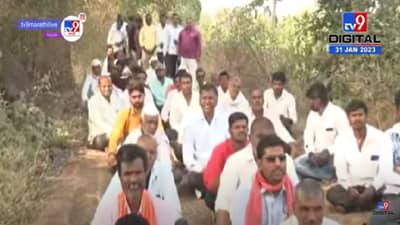 रोजगार हमी योजनेच्या विरोधात मजूर आक्रमक, रस्त्यावर ठिय्या आंदोलन, पाहा मागण्या काय?