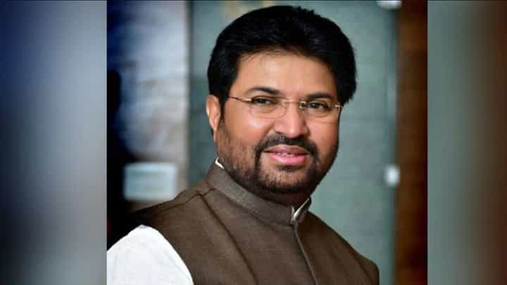 शिंदे गटाचे नेते अर्जुन खोतकर यांच्या जावयाला अटकपूर्व जामीन, काय आहे प्रकरण? शिंदे गटाचे नेते अर्जुन खोतकर यांच्या जावयाला अटकपूर्व जामीन, काय आहे प्रकरण?