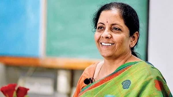 Budget 2023 : Nirmala Sitharaman यांच्याकडे किती संपत्ती? त्यांच्या नावावर आहेत अनेक रेकॉर्ड