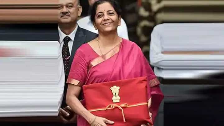 मुंबईची केली लूट, अर्थसंकल्पातून भरून द्या तूट; अर्थसंकल्प सादर होण्यापूर्वी कुणाची ही मागणी? मुंबईची केली लूट, अर्थसंकल्पातून भरून द्या तूट; अर्थसंकल्प सादर होण्यापूर्वी कुणाची ही मागणी?