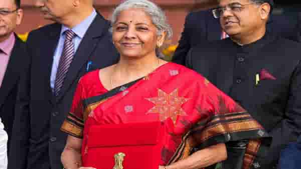 Budget 2023| सुखसमृद्धी भरभराटीचं प्रतीक, निर्मला सीतारमण यांनी आज नेसलेल्या साडीबद्दल वाचलंत?