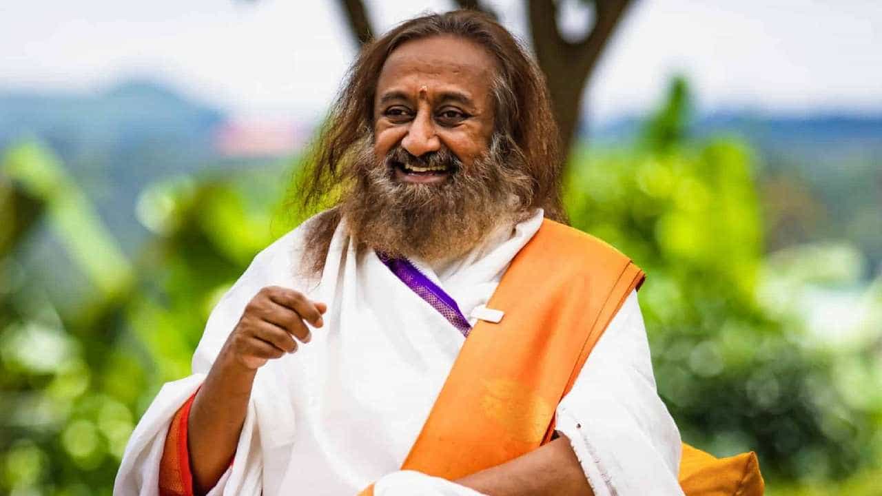 धर्म, राजकारण अन् राजकारणी; श्री श्री रविशंकर यांचं मोठं विधान धर्म, राजकारण अन् राजकारणी; श्री श्री रविशंकर यांचं मोठं विधान