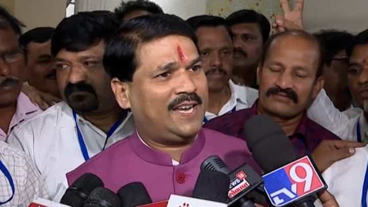 कोकण शिक्षक मतदारसंघात भाजप उमेदवाराचा विजय, टीव्ही 9 मराठीवर पहिली प्रतिक्रिया, म्हणाले... कोकण शिक्षक मतदारसंघात भाजप उमेदवाराचा विजय, टीव्ही 9 मराठीवर पहिली प्रतिक्रिया, म्हणाले...