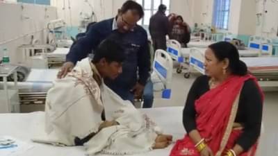 बोर्डाच्या परीक्षेत 500 मुलींमध्ये एकटा मुलगा, बेशुद्धावस्थेत हॉस्पिटलमध्ये दाखल, त्याची काकू म्हणाली