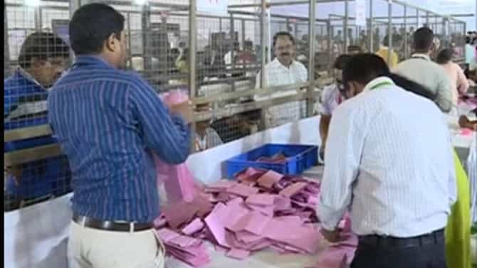 या दोन मतदारसंघाचा निकाल वेगळा लागणार? धक्का कुणाला? विजय कुणाचा?