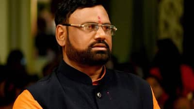 कोण आहेत सुधाकर आडबाले ज्यांनी नागो गाणार यांना दुप्पट मतांनी हरविले; जाणून घ्या सुधाकर आडबाले यांचा प्रवास