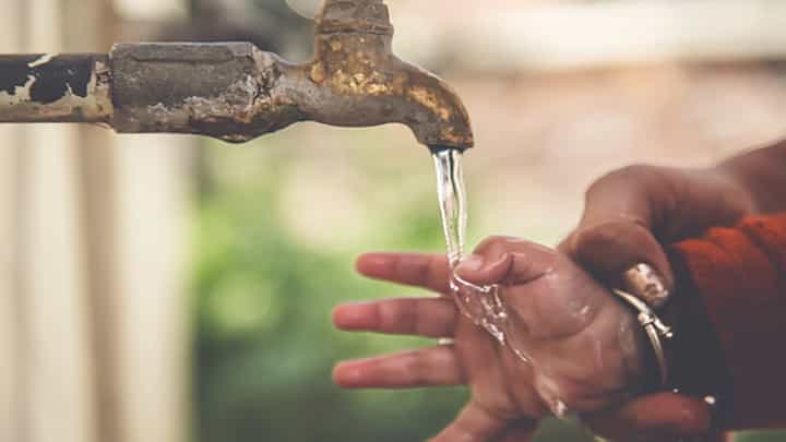 नळाद्वारे पाणी पुरवठा करण्यात देशात महाराष्ट्र कितव्या स्थानी? केंद्रीय पुरवठा मंत्रालयाची आकडेवारी जारी नळाद्वारे पाणी पुरवठा करण्यात देशात महाराष्ट्र कितव्या स्थानी? केंद्रीय पुरवठा मंत्रालयाची आकडेवारी जारी