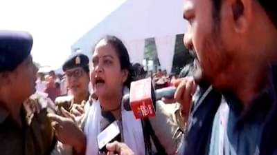 मुख्यमंत्र्यांच्या भाषणावेळी वेगळ्या विदर्भाच्या घोषणा अन् गोंधळ, तीन कार्यकर्ते ताब्यात