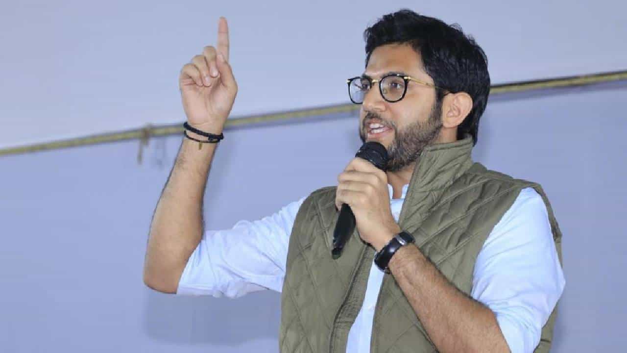 अन्नाची शपथ घेऊन... ; आदित्य ठाकरेंचा शिंदे गटावर पलटवार