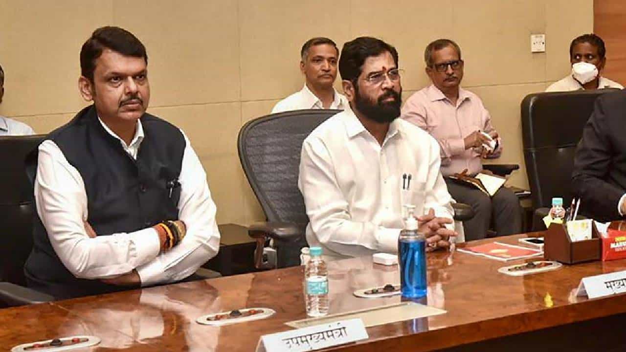 काँग्रेस नेत्याचं खळबळजनक वक्तव्य, मंत्रिमंडळ विस्तार होऊच शकत नाही, झालं तर सरकार कोलमडणार