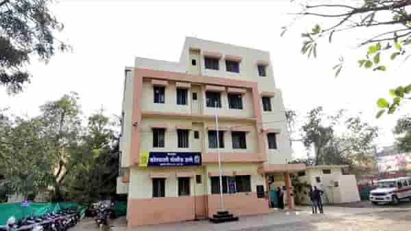 नवीन मोबाईल घेऊन दिला नाही, संतापलेल्या मुलाचे आईसोबत धक्कादायक कृत्य