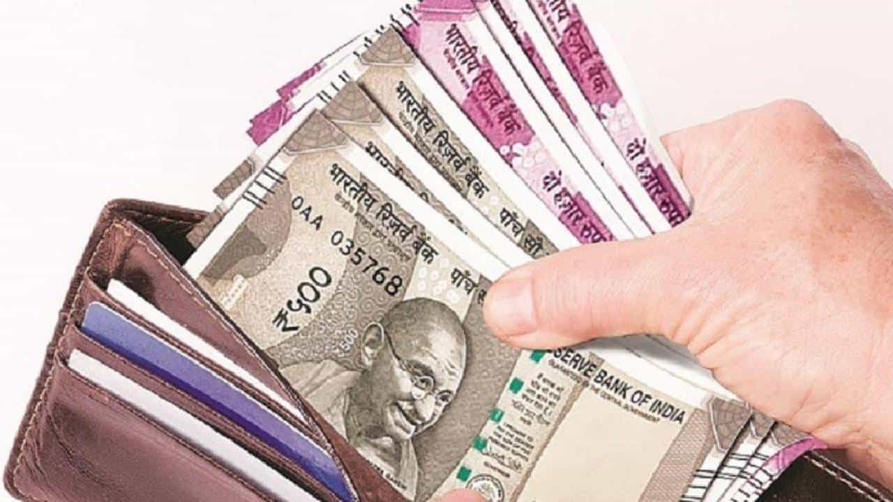 Crorepati : पीपीएफ योजना करेल मालामाल, 416 रुपये भरुन व्हा कोट्याधीश