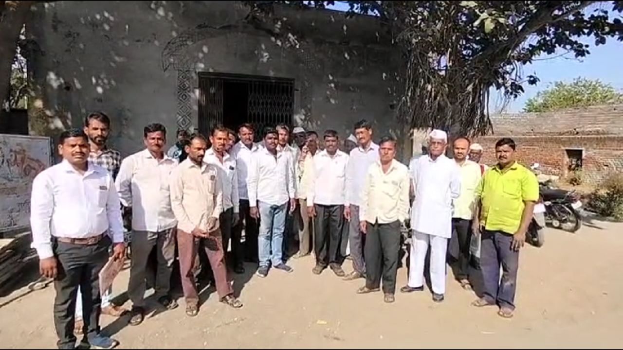 Osmanabad : पोलीस अधिकाऱ्याने शेतकऱ्यांचे लाखो रुपये बुडवल्याचा आरोप, चेक बाऊन्स झाल्यानंतर...