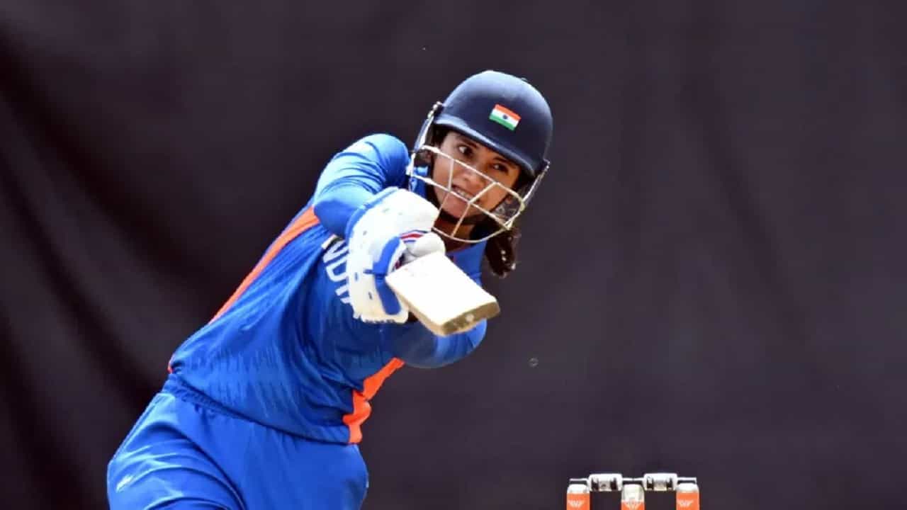 Womens T20 WC 2023: स्मृती मंधाना राईट हँडेड असूनही डावखुरी फलंदाजी करतेय? जाणून घ्या कारण