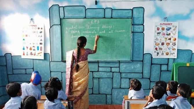 शिक्षण सेवकांसाठी आनंदाची बातमी; या पद्धतीने मिळणार वाढीव मानधन...