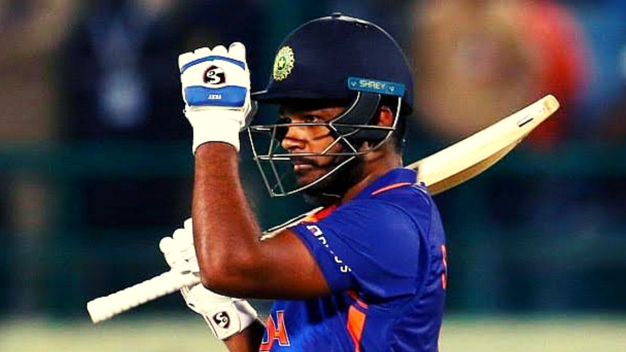 संजू सॅमसनने क्रिकेट सोडलं? फुटबॉल टीमकडून मोठी जबाबदारी Marathi News Tram india cricketer