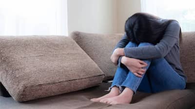 इंटरेस्टिंग आणि आश्चर्यकारक... ब्रेकअपनंतर तरुणी होतात लठ्ठ; कारण काय?