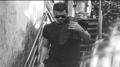 लग्नाआधी ७५ महिलांना डेट केलय या अभिनेत्याने ; नोरा फतेही हिच्यासोबत नाव जोडल्यानंतर...