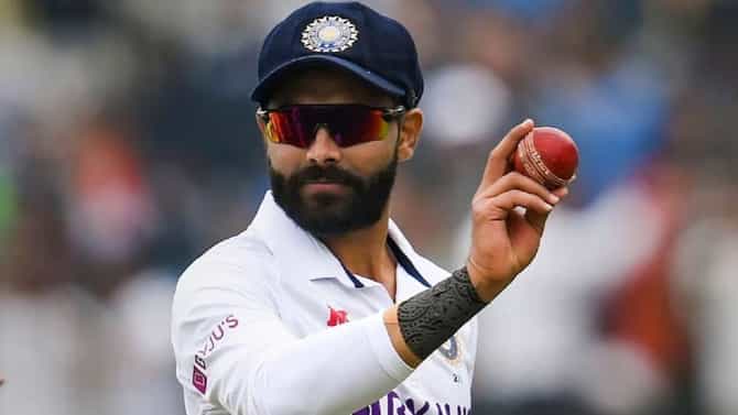 INDvsAUS : ऑलराउंडर रवींद्र जाडेजा ऑस्ट्रेलिया विरुद्धच्या पहिल्या कसोटीतून आऊट?