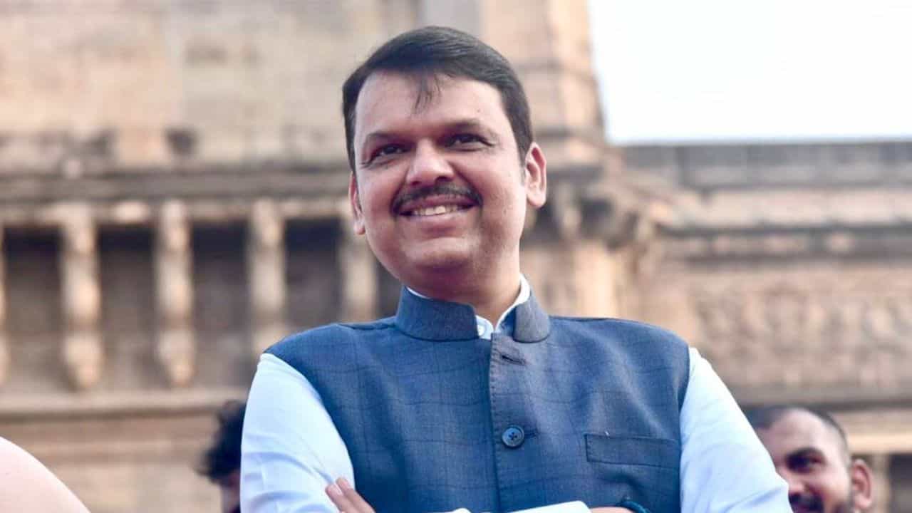 सुप्रिया सुळे यांच्या भावी मुख्यमंत्र्याच्या बॅनरवर देवेंद्र फडणवीस म्हणाले, ... ही राष्ट्रवादीची परंपरा