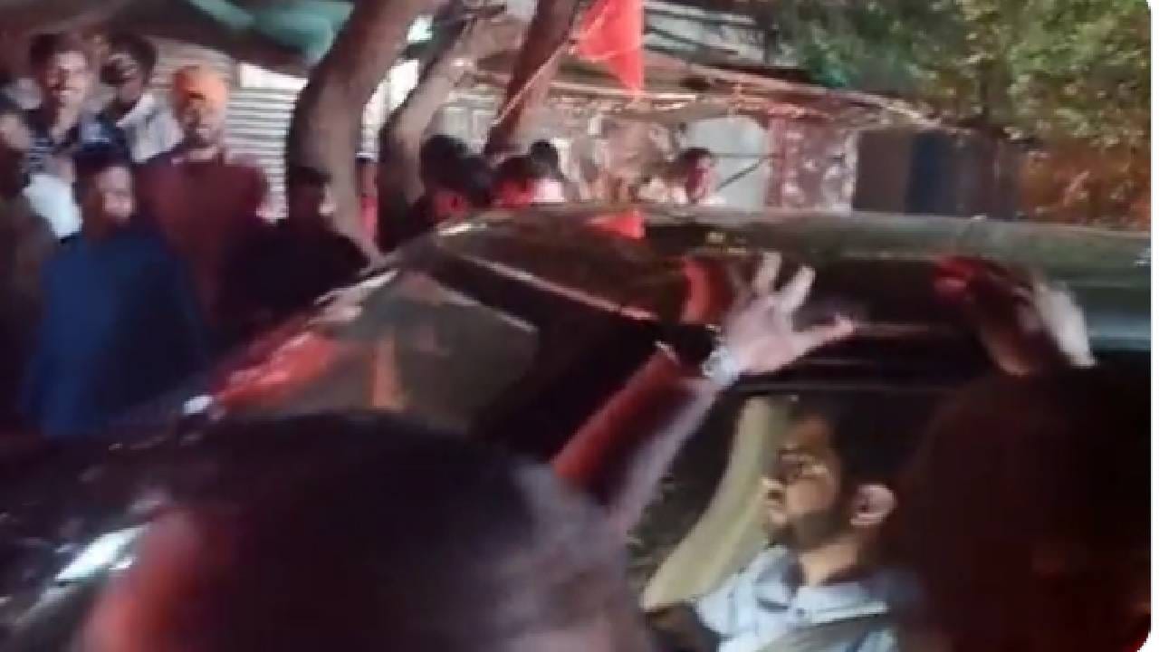 आदित्य ठाकरेंच्या दिशेने आलेले ते दगड हातात आणून दिले होते? अंबादास दानवेंचे आरोप काय? पोलीस महासंचालकांना पत्र! आदित्य ठाकरेंच्या दिशेने आलेले ते दगड हातात आणून दिले होते? अंबादास दानवेंचे आरोप काय? पोलीस महासंचालकांना पत्र!