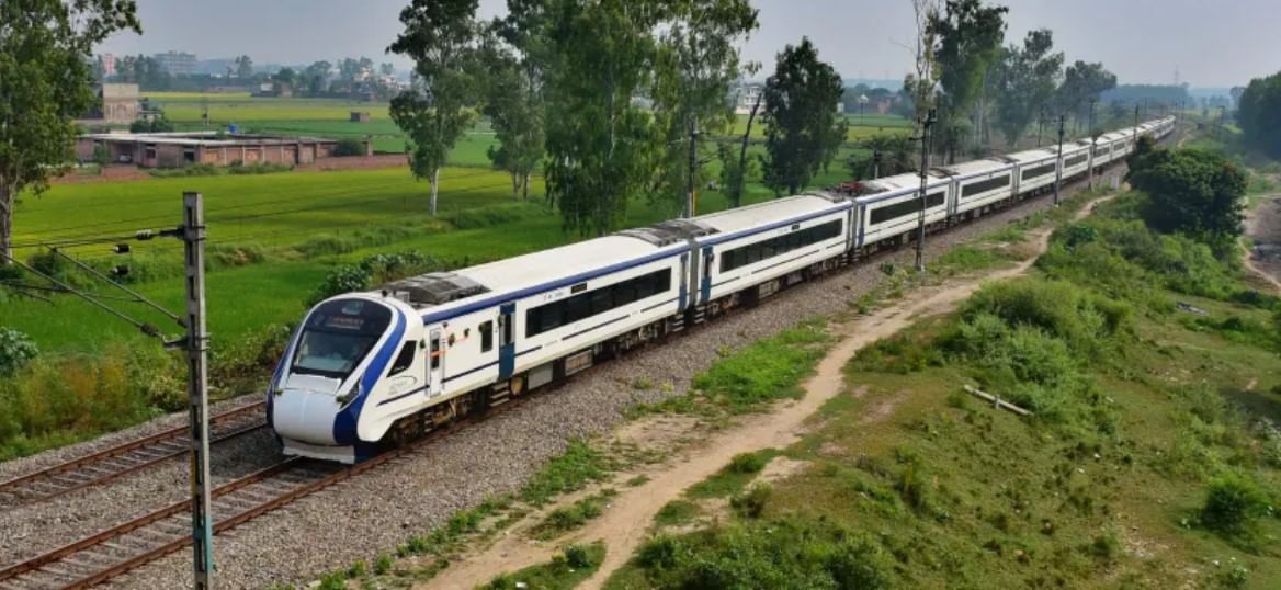 Vande Bharat Express : सीएसएमटी ते सोलापूर आणि साईनगर-शिर्डी या दोन नव्या वंदेभारतचे वेळापत्रक जाहीर
